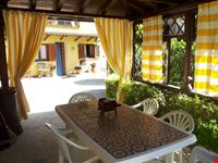 gazebo e giardino